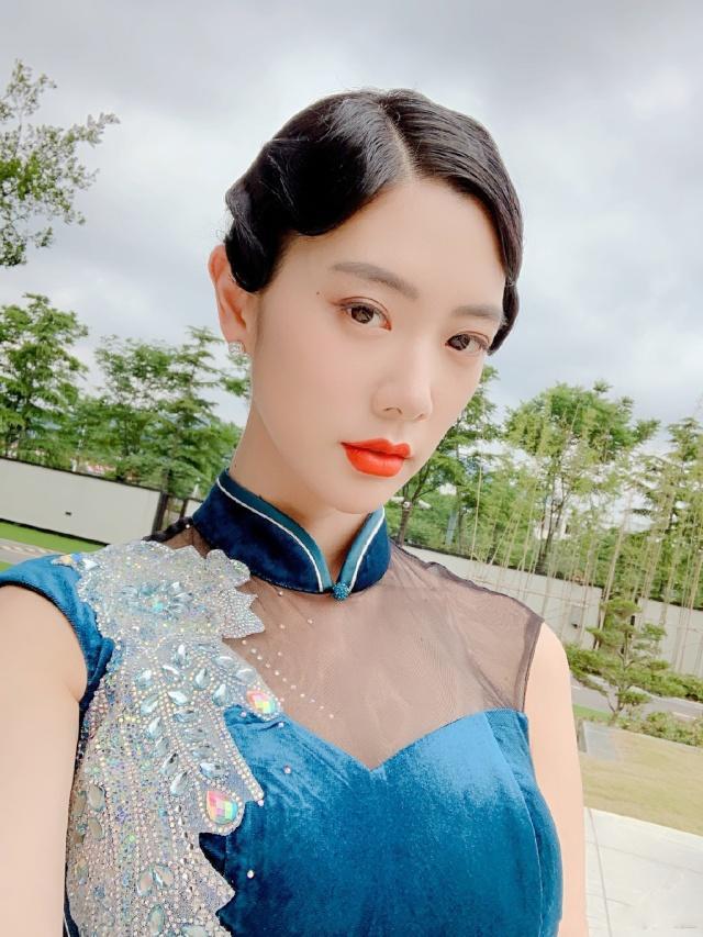37间房主播跳舞 锁链之吻